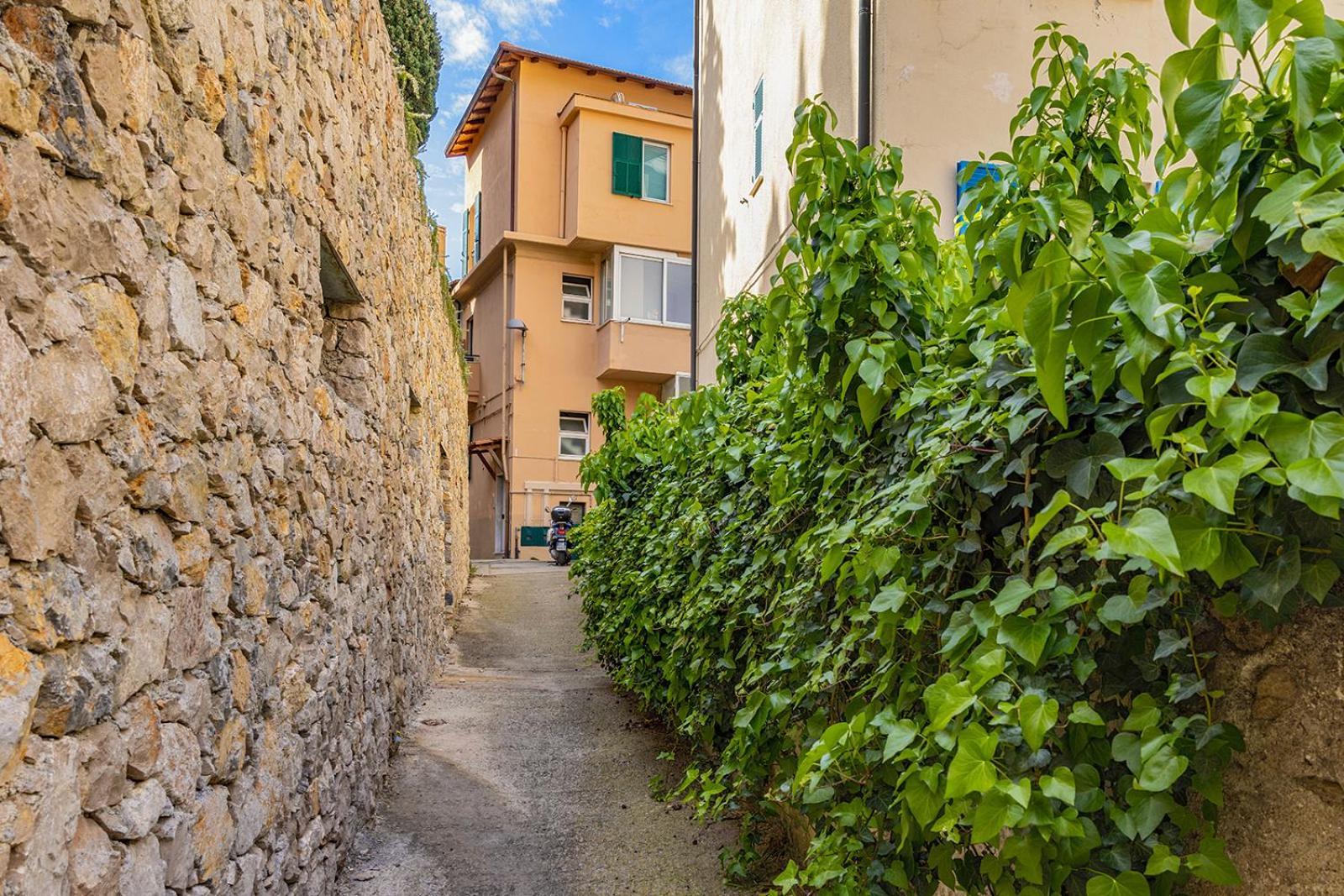 Casa Castelletto Lejlighed Finale Ligure Eksteriør billede